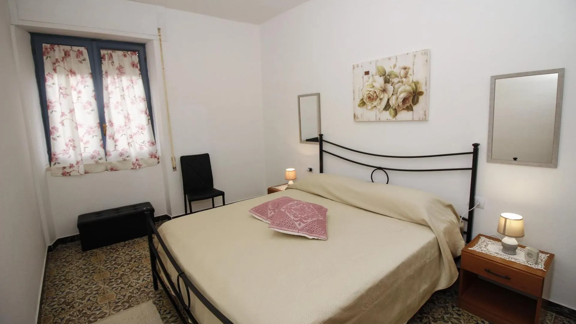 Villa solare SantʼAntìoco 0*,